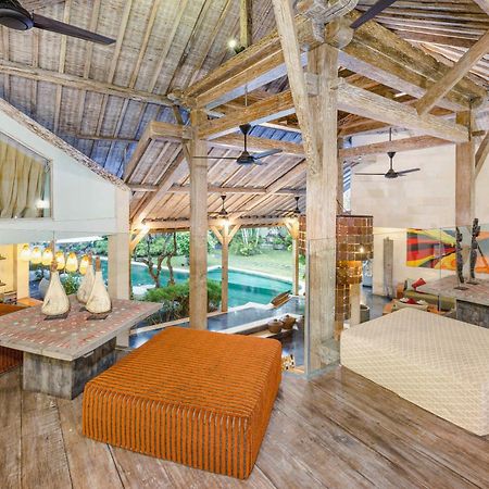 Villa Cinta Damai - Stunning & Stylish 4Br Luxury Villa In The Heart Of Seminyak, Just A 10-Min Walk To The Beach Kültér fotó