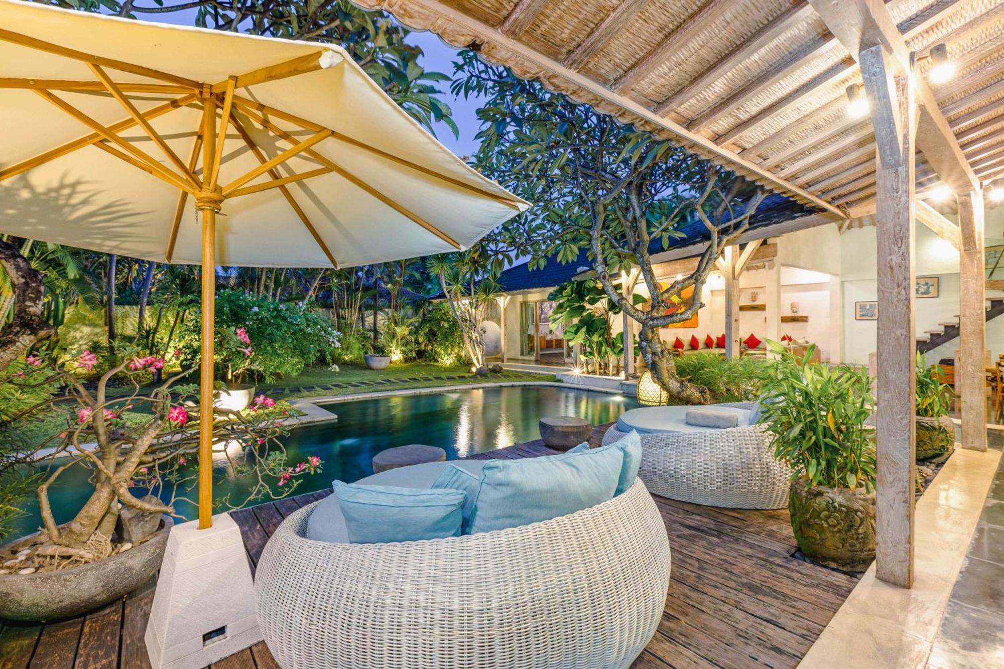 Villa Cinta Damai - Stunning & Stylish 4Br Luxury Villa In The Heart Of Seminyak, Just A 10-Min Walk To The Beach Kültér fotó