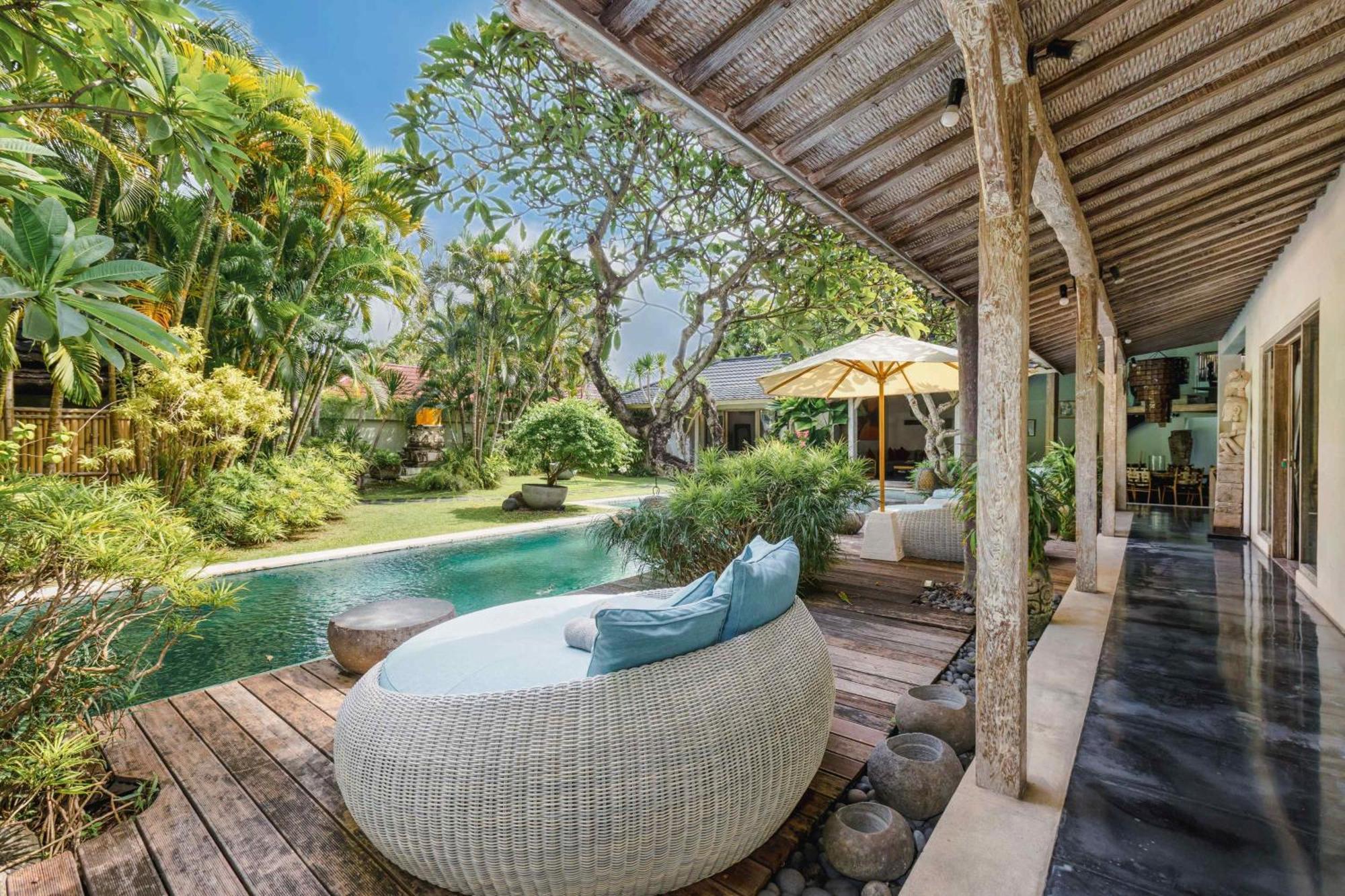 Villa Cinta Damai - Stunning & Stylish 4Br Luxury Villa In The Heart Of Seminyak, Just A 10-Min Walk To The Beach Kültér fotó